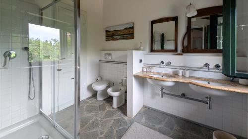 Castellero Apartamento | Large country house among the hazelnuts - Unesco