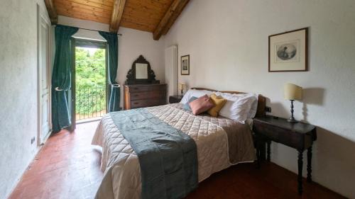 Castellero Apartamento | Large country house among the hazelnuts - Unesco