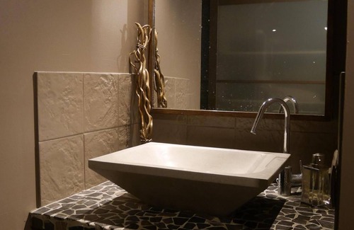 Montpellier City-Centre Apartamento | GRAN SUITE ACOGEDOR EN EL CENTRO MEDIEVAL DE MONTPELLIER