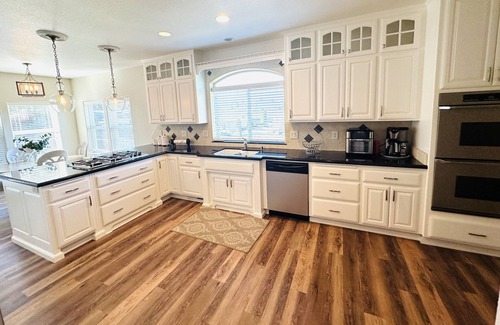 Sutter Creek Casa | Large custom built home .5 miles from Downtown Sutter Creek
