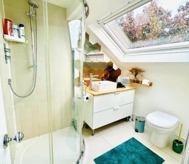 Southfield Apartamento | Large Double Room with Private Bathroom West Zone 3 Free Parking