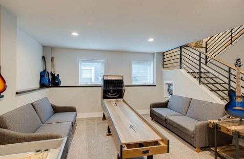 Cahal Street Group Casa | Large East Nashville Home with Game Room sleeps 12
