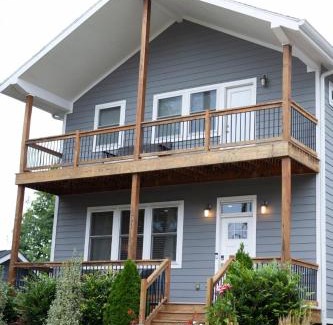 Cahal Street Group Casa | Large East Nashville Home with Game Room sleeps 12