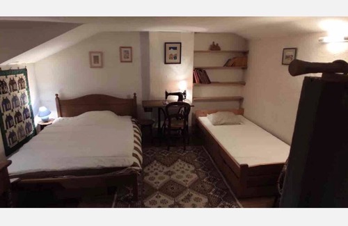 La Salvetat-sur-Agout Casa | Large family home in the heart of the village with its own garden