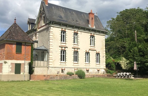 Pruniers-en-Sologne Villa | Gran casa familiar en el molino de Sologne en el centro de Francia