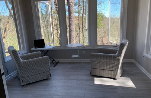 Basye Cabina | Large Family Cabin in the Shenandoah Valley - Book Today - Dog Friendly!!