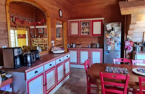 Poligny Chalet De Esquí | Large family chalet facing the mountains