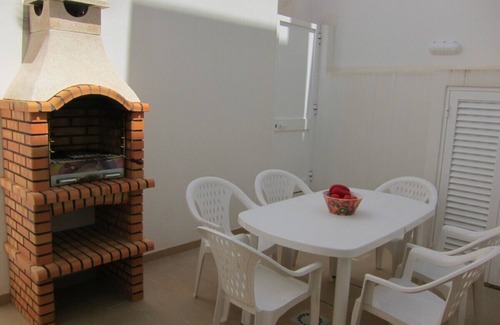 Santa Luzia Casa | Large family-friendly house in picturesque Santa Luzia, sea view, near beaches