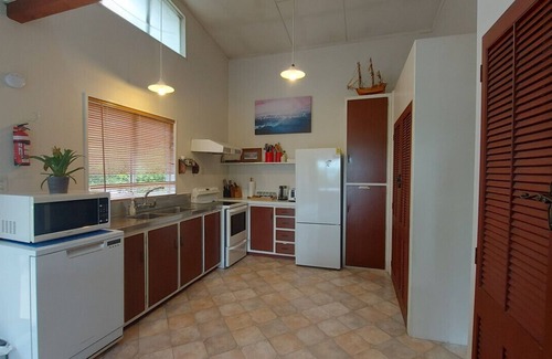 Two Mile Bay Casa | Large Family Home - 2 Mile Bay