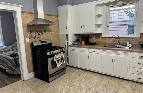 Passaic Casa | Large family home - Near NYC!