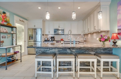 Delaware Casa | Large Family Home w/ Patios, Gas Grill + Fire Pit!