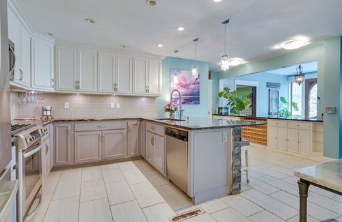 Delaware Casa | Large Family Home w/ Patios, Gas Grill + Fire Pit!