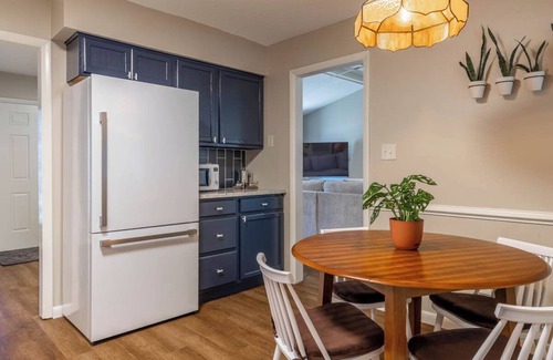Jacksonville Casa | Large Family House 15min to Base