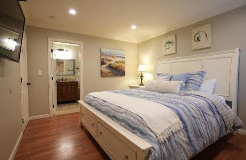 Southwest Anaheim Casa | Large Family Pool Home 25 Miles To Disney w/3 King Beds!
