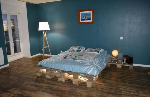 Chef-Boutonne Cama Y Desayuno | Large family room