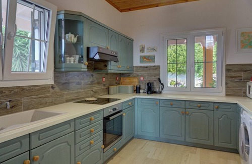 Petaleia Villa | Villa familiar grande en Loutses a 10 minutos de Kassiopi Vistas panorámicas al mar