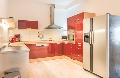 Mirce Villa | Gran villa familiar con piscina climatizada directamente en la playa - ¡Vista al mar desde su cama!