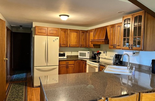 Bellaire Casa | Large, fantastic house on the Schuss Mtn slopes, space for family/friends/dogs