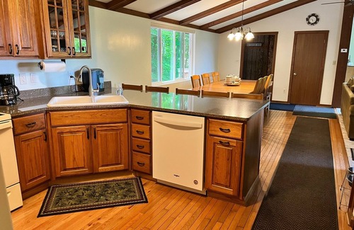 Bellaire Casa | Large, fantastic house on the Schuss Mtn slopes, space for family/friends/dogs