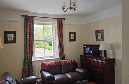 Kilcock Otro | Large Farm House, with loads of character and history,fireplaces in all bedrooms