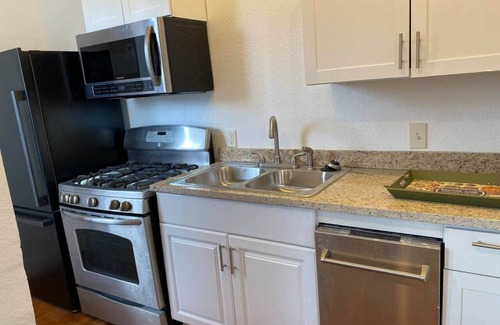 Central Colorado Springs Casa | Large fence yard, pet friendly