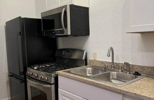 Central Colorado Springs Casa | Large fence yard, pet friendly