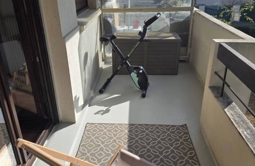 Rueil-Malmaison Apartamento | Large fully equipped studio with terrace