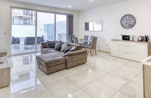 Santa Venera Apartamento | Large, fully equipped maisonette with private POOL