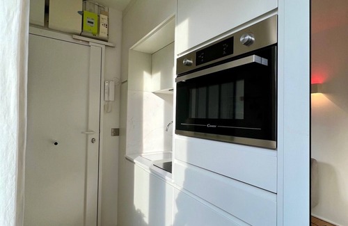 Quartier Sainte-Avoye Apartamento | Large furnished studio Paris Marais Centre Pompidou