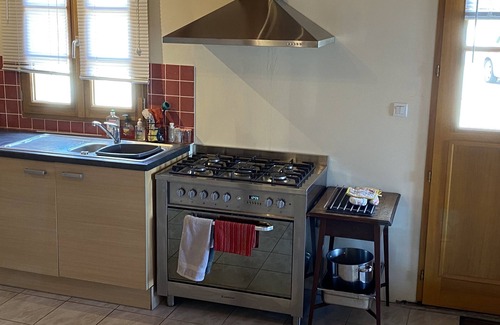 Berrie Casa | Gran casa rural con capacidad para 12 personas en una pequeña aldea rural