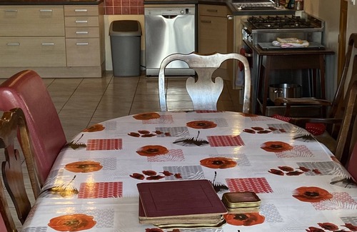 Berrie Casa | Gran casa rural con capacidad para 12 personas en una pequeña aldea rural