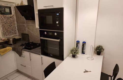 Jacht Apartamento | LARGE, GROUP-FRIENDLY SET OF APARTMENTS LOCATED CENTRALLY IN BRUSSELS