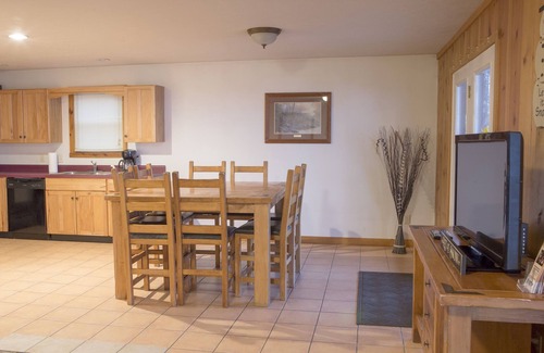 Ghent Chalet De Esquí | Winterplace Slope Side Ski in / out. Capacidad para grupos de 8, 12 o 26