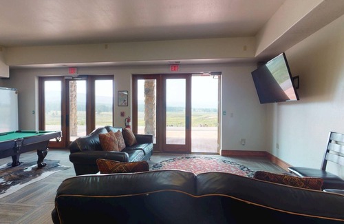 Angel Fire Casa | Large Groups | WiFi | Wheeler Peak Lodge