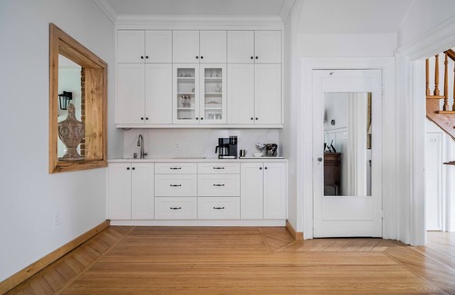 Collingwood Casa | Large Heritage Duplex, 12 min to Blue mountain Village, Downtown Collingwood