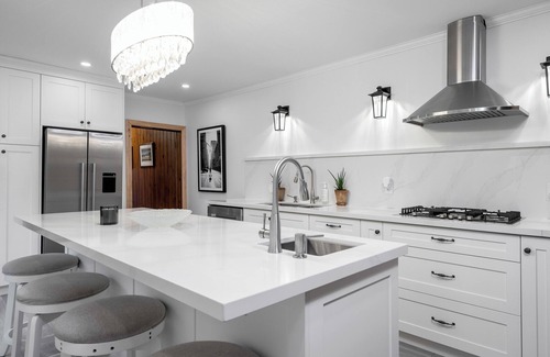 Collingwood Casa | Large Heritage Duplex, 12 min to Blue mountain Village, Downtown Collingwood