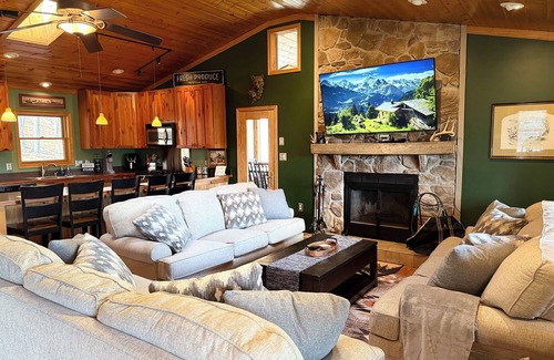 Baker Casa | Large Hillside Cabin in Lost River - 3 Bed, 3 Bath, Hot Tub, Sprawling Decks