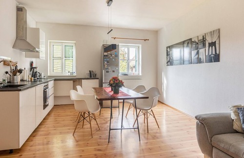 Loipersdorf bei Fuerstenfeld Apartamento | Large holiday apartment in Bad Loipersdorf / Styria near the thermal baths