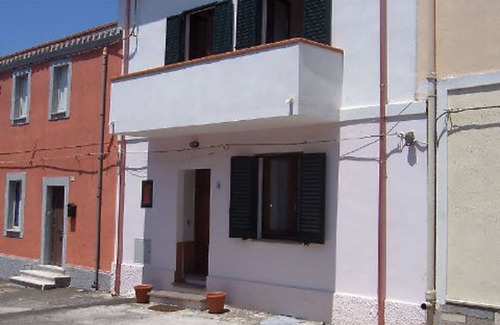 Flussio Casa | Gran casa de vacaciones a pocos kilómetros del mar. Ideal para familias o grupos. wi-fi