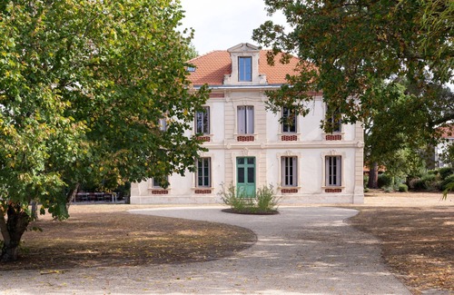 Biscarrosse Casa | Large holiday home, Heated swimming pool, Center of the village