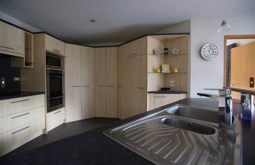 Rolleston Casa | Large Holiday Home in Rolleston