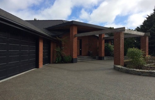 Rolleston Casa | Large Holiday Home in Rolleston