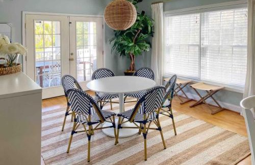 Savannah Casa | Large Home and 2 Airstream Glampers & Spa Midway to Tybee Beach & Downtown Savannah with Fast WiFi and More!