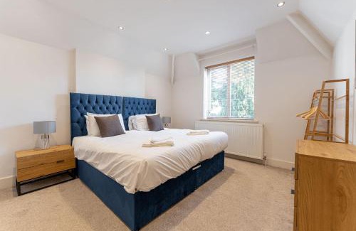 Birmingham Casa | Large Home near Edgbaston Stadium, UOB & QE hospital sleeps 6