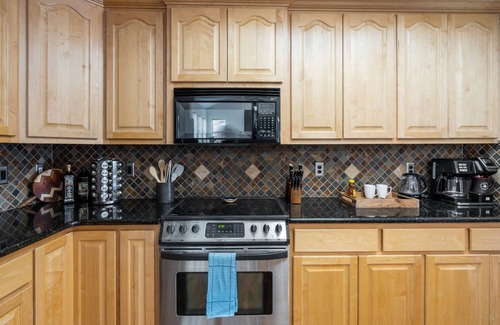Four Corners Casa | Large home w/ hot tub, cinema, bar/game room