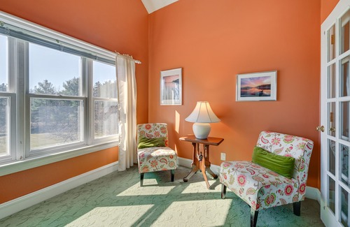 Wisconsin Dells Casa | Large Home w/ Indoor Basketball Court + Game Room!