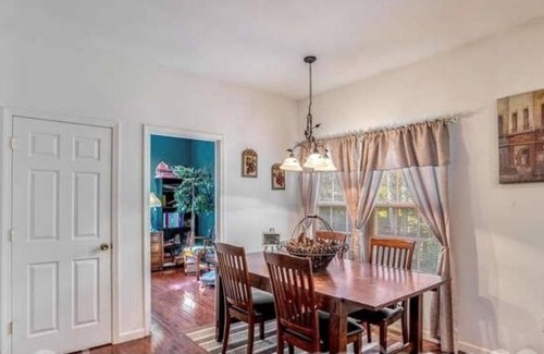 Weaverville Casa | Large home with country front porch 10 mins to Asheville, Buncombe County