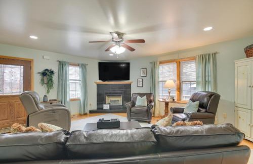 Christiansburg Casa | Large Home with Deck and Grill about 9 Mi to Virginia Tech