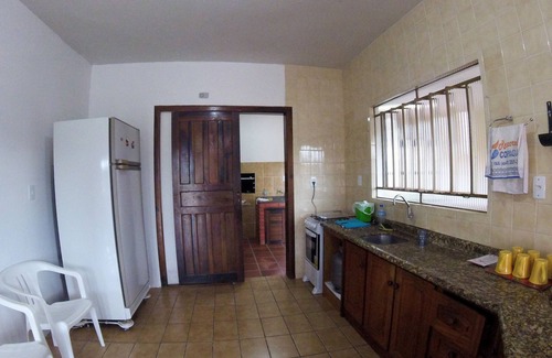 Porto Belo Casa | Gran casa entre Meia Praia y Perequê a 500 metros de la playa con WiFi y barbacoa