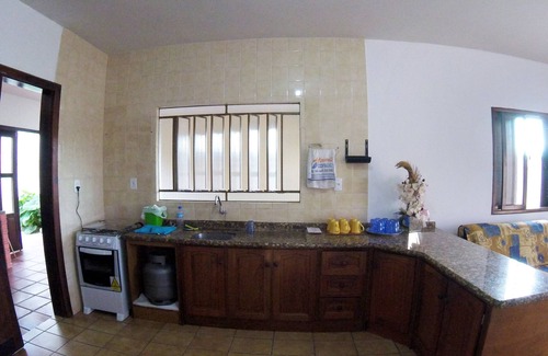 Porto Belo Casa | Gran casa entre Meia Praia y Perequê a 500 metros de la playa con WiFi y barbacoa